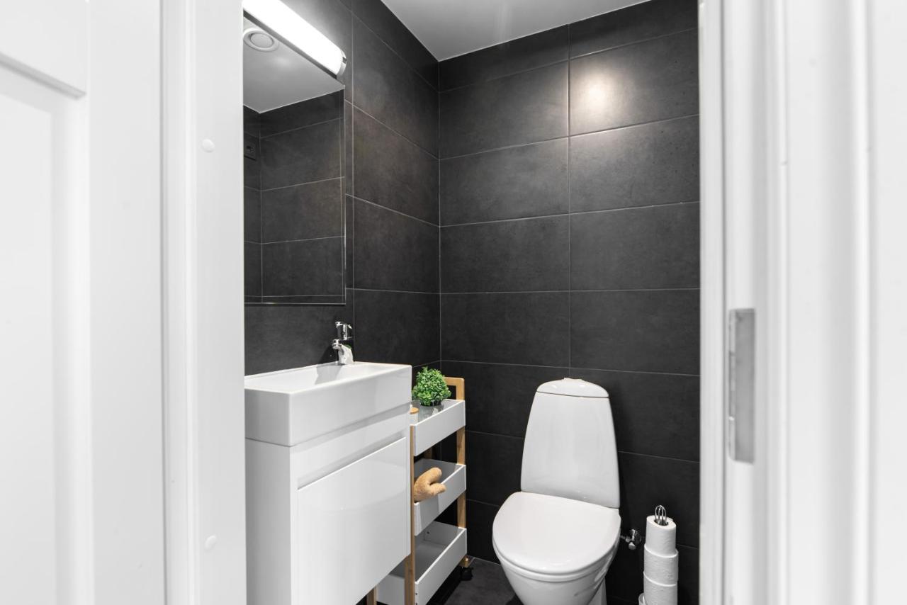 Airhome - Black&White Tallin Exterior foto
