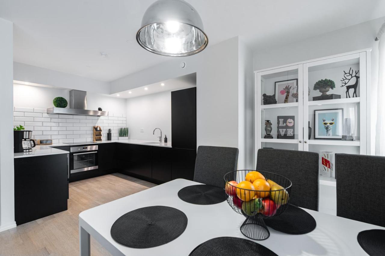 Airhome - Black&White Tallin Exterior foto